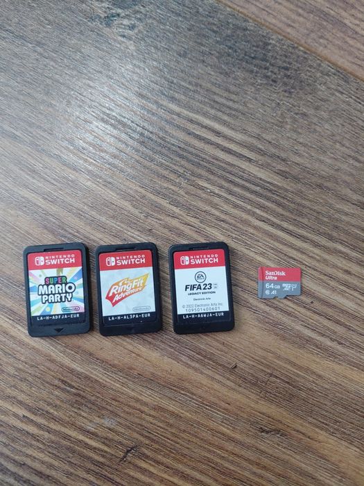 Vând Nintendo Switch în stare impecabilă, fără zgârieturi sau probleme