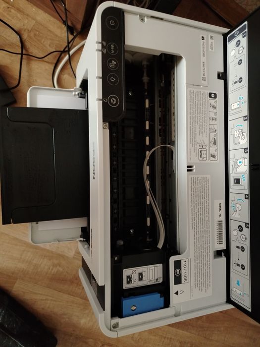 Продам чёрно белый принтер епсон M1120 новый