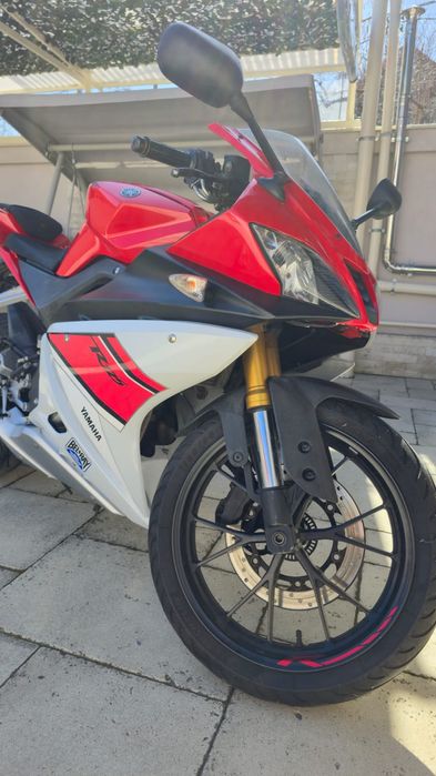 Motocicleta Yamaha R 125