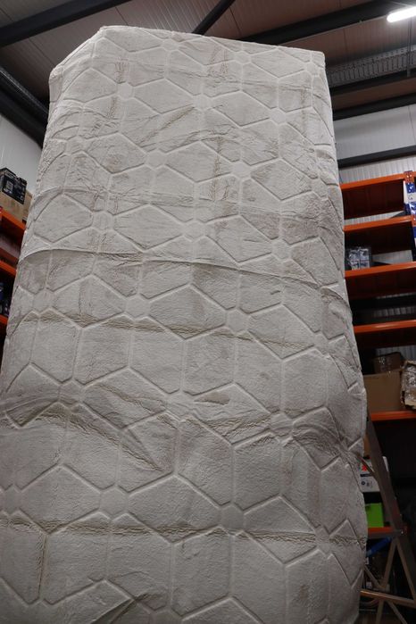 Огромен мек килим за хол 310 х 200