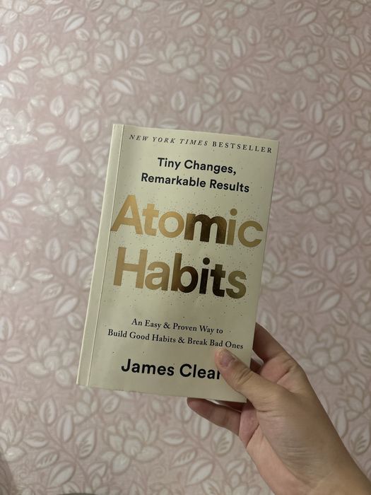 Продам книгу на англ Atomic habbits