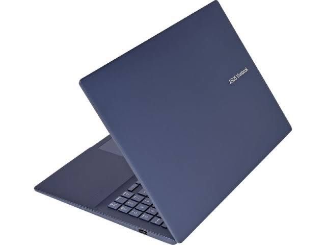 Asus Vivobook 16 б/у рабочий ноутбук