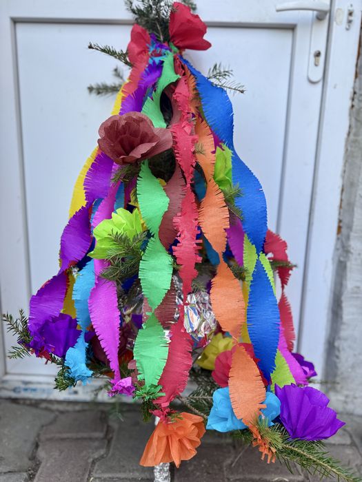 Brad de nunta, cu mai multe culori.