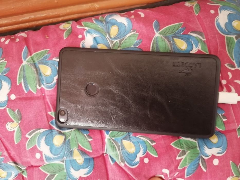 Telefon sotiladi 350min