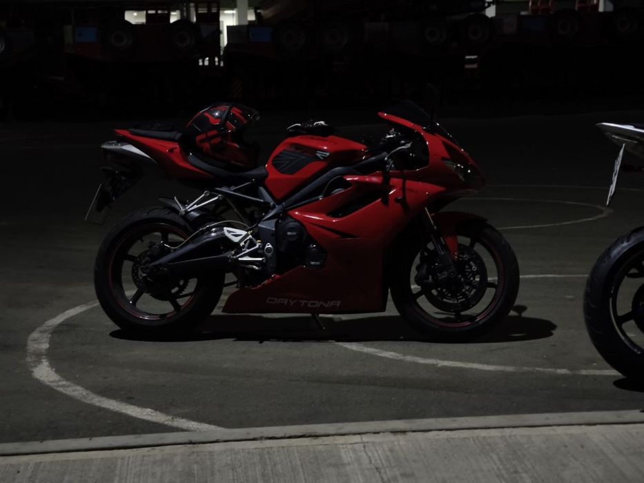 Мотоцикл Triumph Daytona