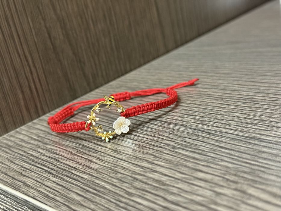 Дамска и мъжка гривна с послание