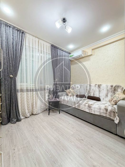 Квартира 1в3/8/12 Паркентский 50кв.м