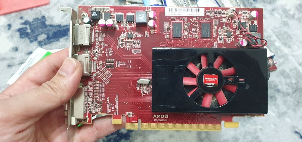 HD 6570-GT720  144hz org