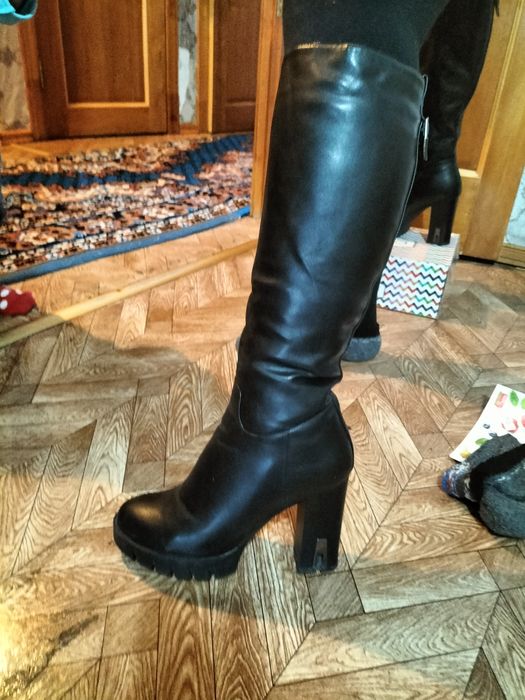 Продам сапоги женские