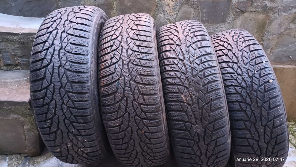 Set anvelope iarna Nokian WR D4 195/65/R15 rulate dar in stare buna