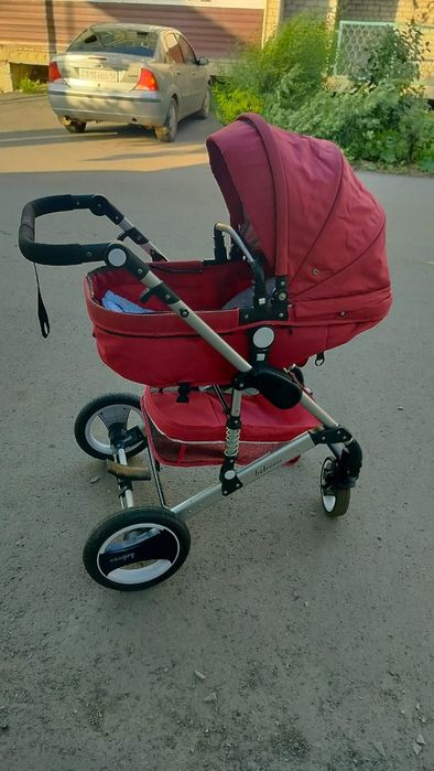 Продам детскую коляску