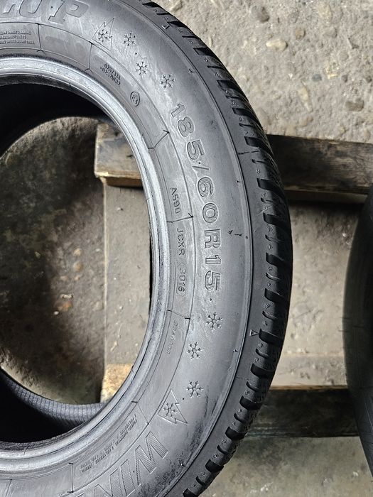 4 anvelope iarna 185 60 15 Dunlop 6mm