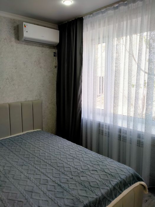 Сдается 1 комнатная . Район ДК