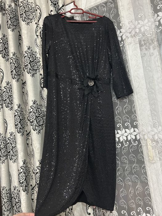 Vand rochie eleganta! Foarte comodă