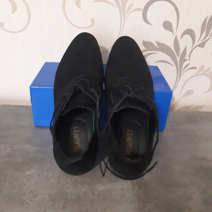 Vand pantofi marimea 42