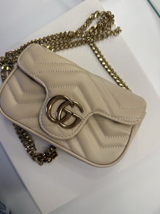 Бежова малка чанта