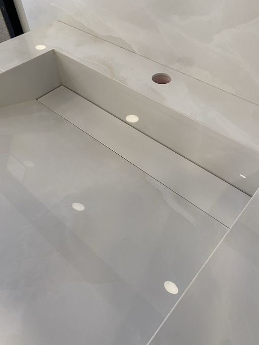Lavoar Premium Gresie Porțelanată Eccentric Cloudy White – Made in Italy (+ opțiune gresie baie)