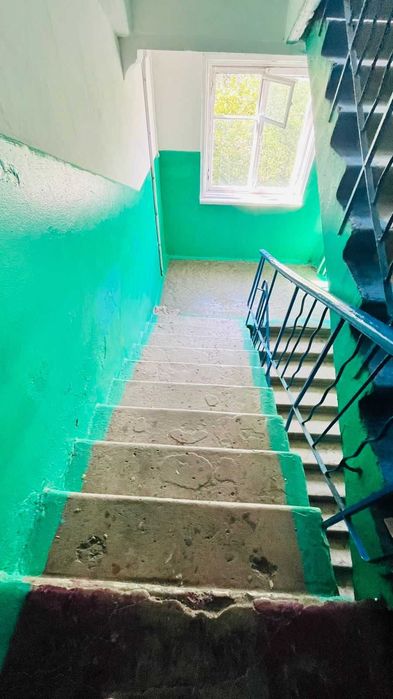 Продам 2комн на 12мкр