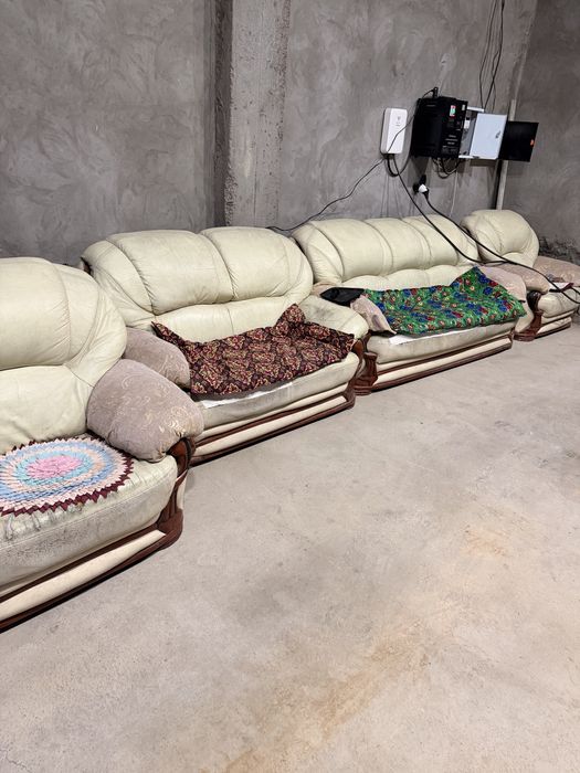 Яхши диван кресло.