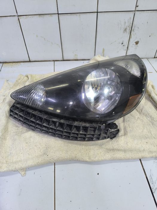 Хонда Фит 2007 АМЕРИКАНЕЦ фара передняя