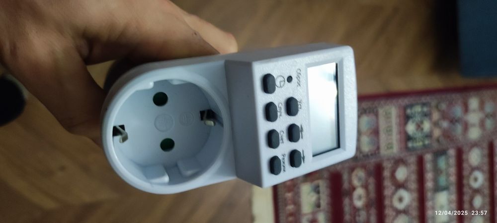 Таймер розеточный и адаптер для розеток
