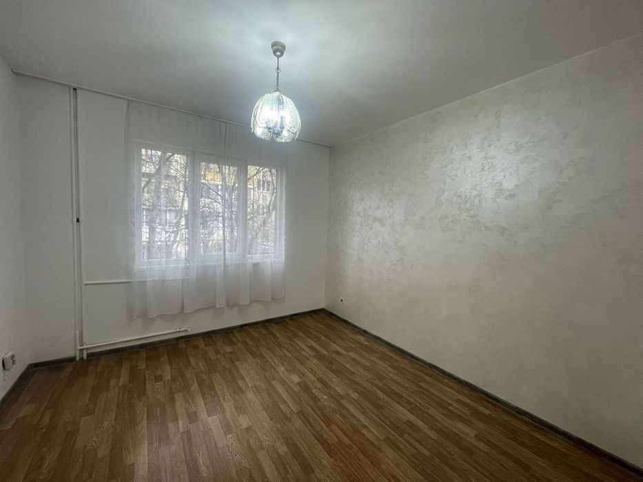 Дава се под наем Двустаен апартамент в София, Надежда 4 - 60 кв.м за 548.25 € - Снимка #2