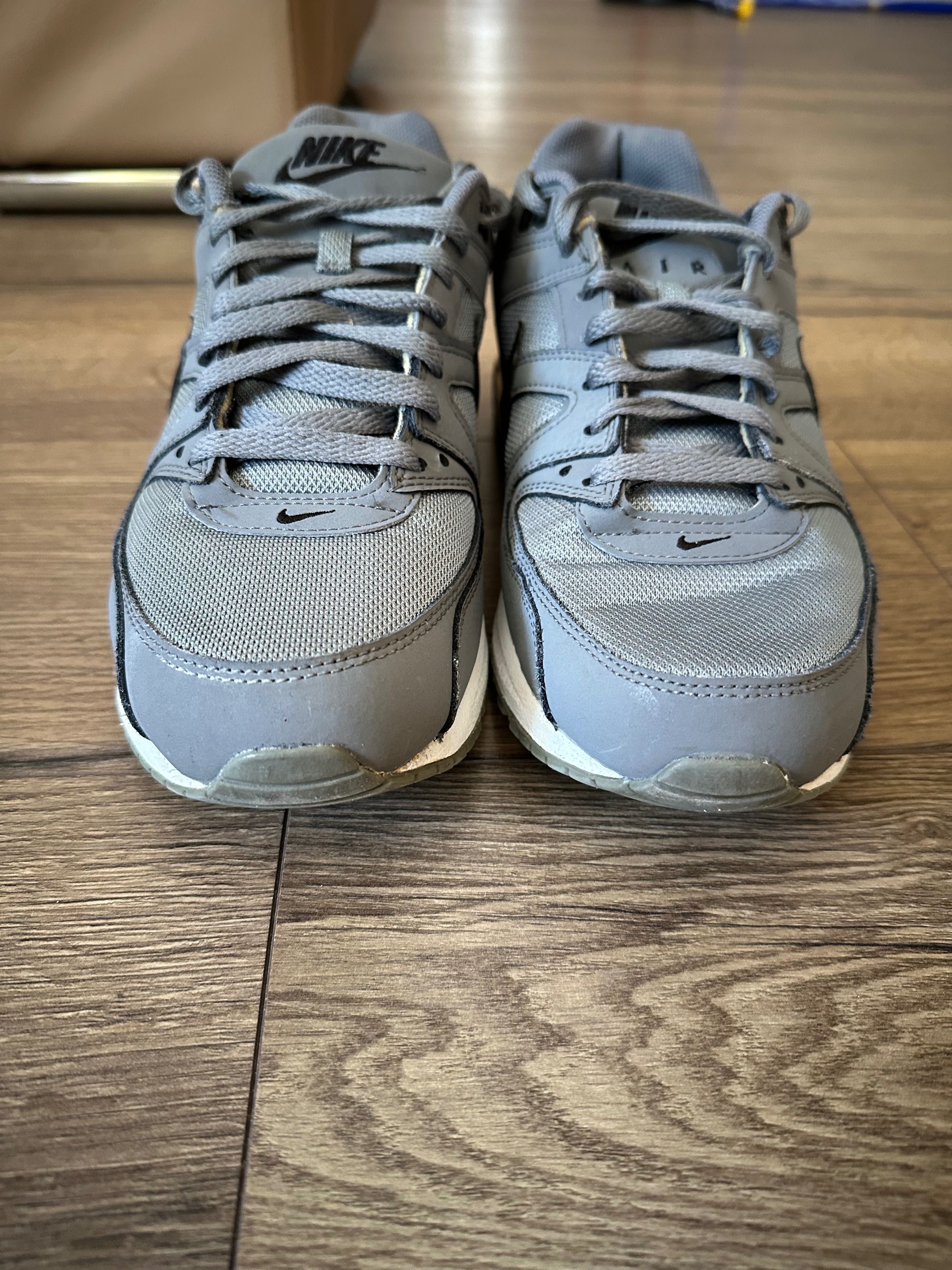 Nike air max command 44.5 hot sale