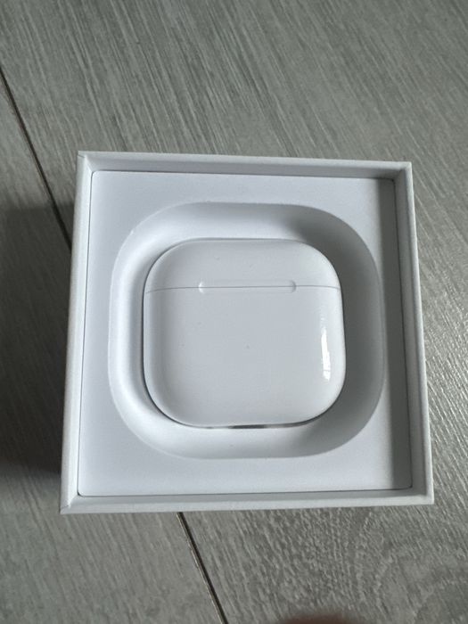 Кейс от airpods 4 active noice cancellation