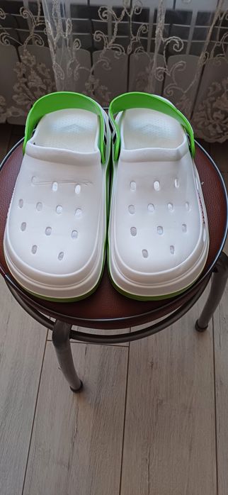 Продам сланцы Кроксы унисекс