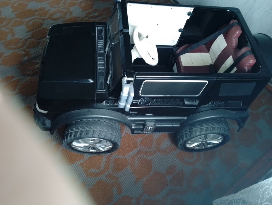 Детский автомобиль