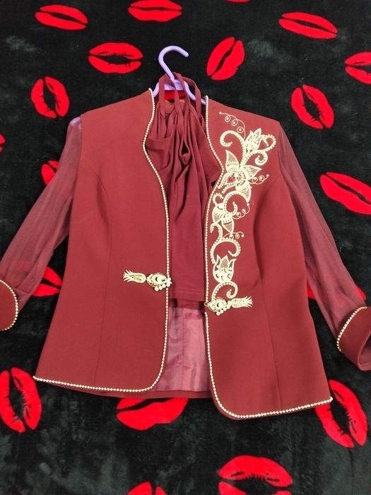 Kstum yubka mayichkasi bilan birga