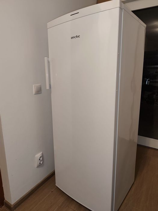 Congelator vertical Arctic