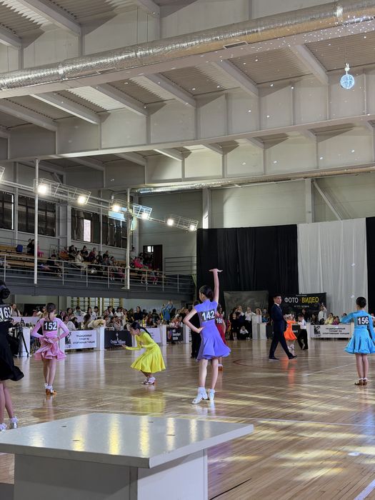 платье для бальных танцев