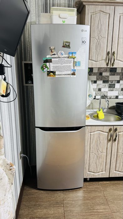 Продам холодильник LG