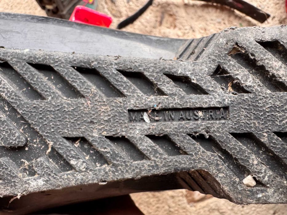 Продавам ски обувки 43-44