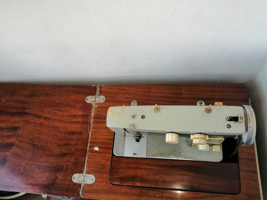 Швейная машина ЧАЙКА