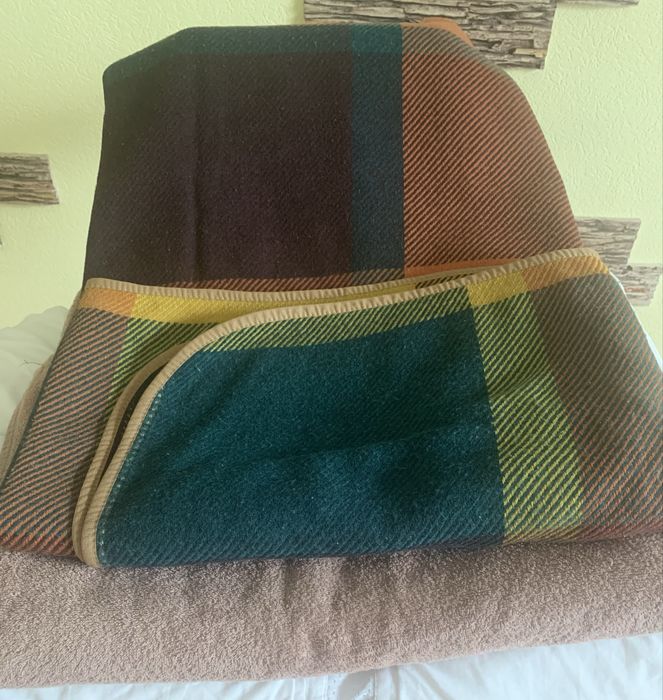 Жастық, плед жамылғы