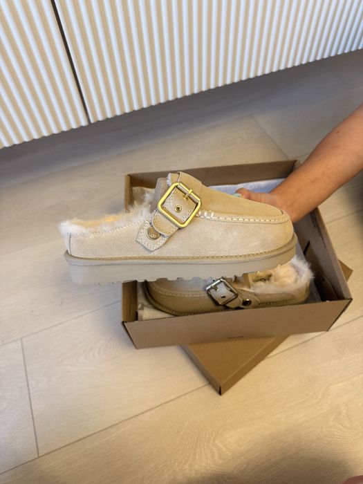 papuci UGG Goldenstar Evelina