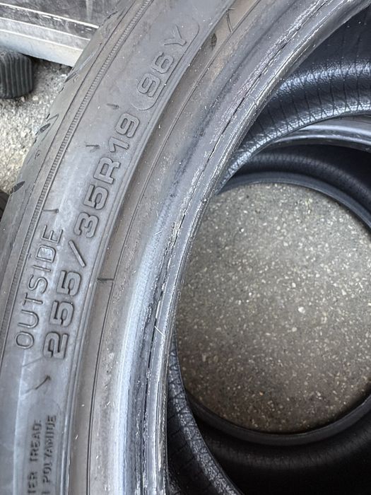 Amvelope de vara 225 40r19 cu 255 35 r19 goodyear .