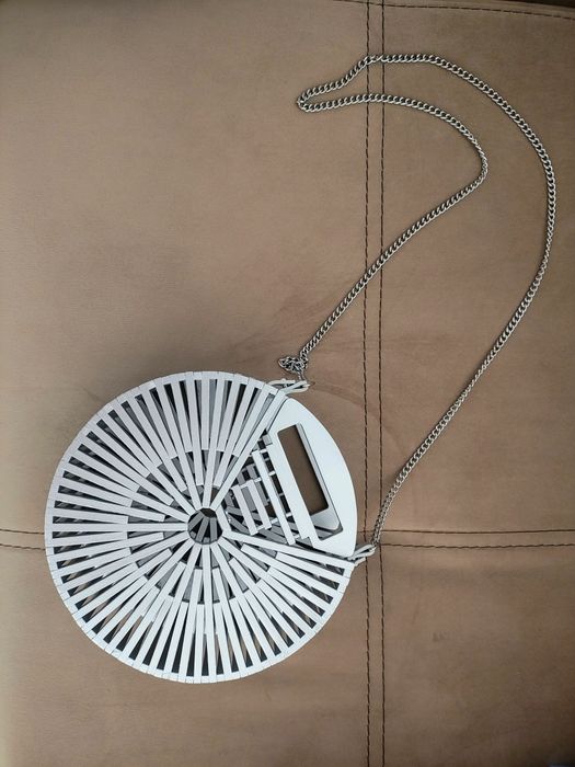 Дамски чанти - кокетно допълнение към тоалета Ви