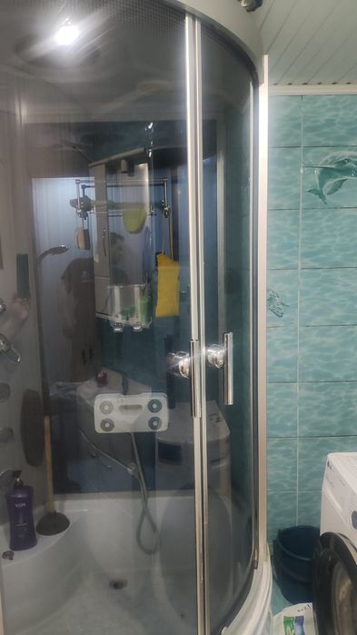 Срочно продам душевую кабину