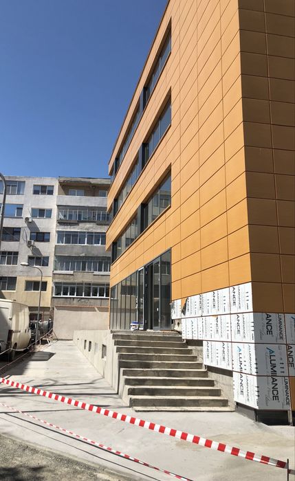 Inchiriez cladire ultracentrala D+P+4E