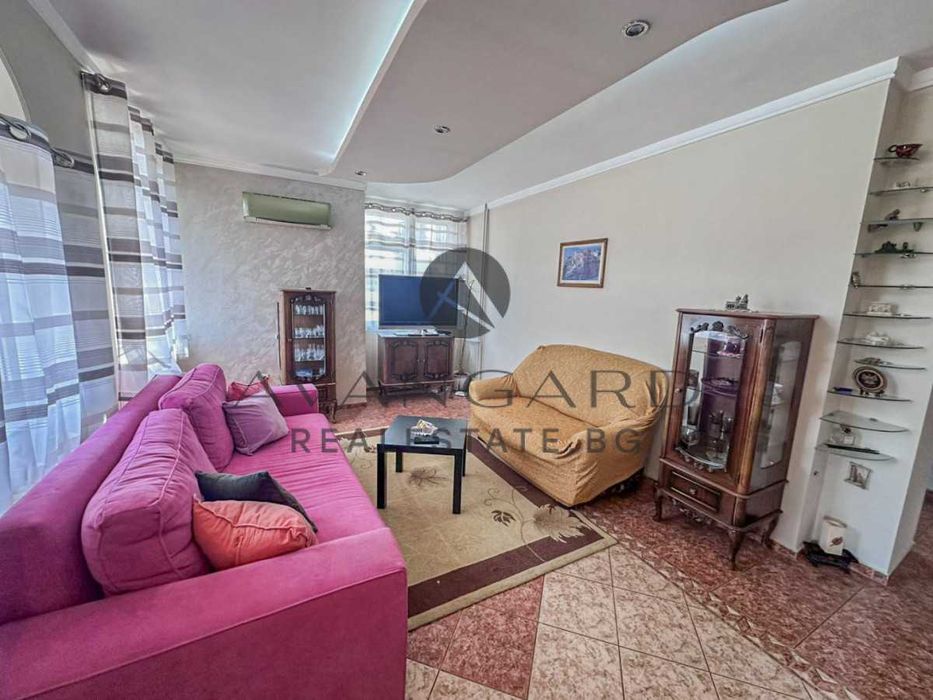 Продава се Тристаен апартамент в Пловдив, Кършияка - 107 кв.м за 1869 €/кв.м - Снимка #1