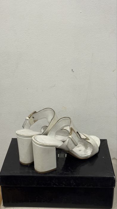 Кожаные ботильоны, босоножки