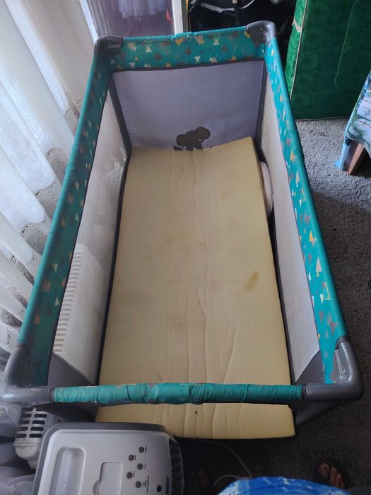 Продавам Згаваема Кошара на Две Нива