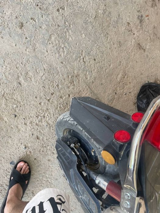 Yangi olingan skuter sotiladi