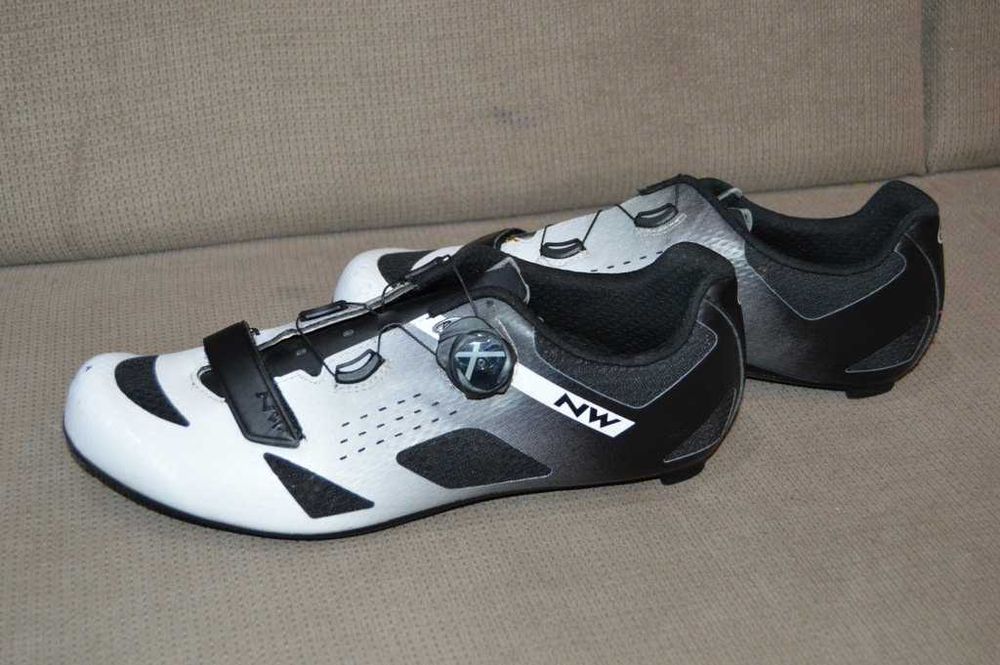 Pantofi Ciclism Șosea Northwave Storm Carbon - Mărimea 45 (29 cm), Talpă Carbon Index 12, Închidere Micrometrică