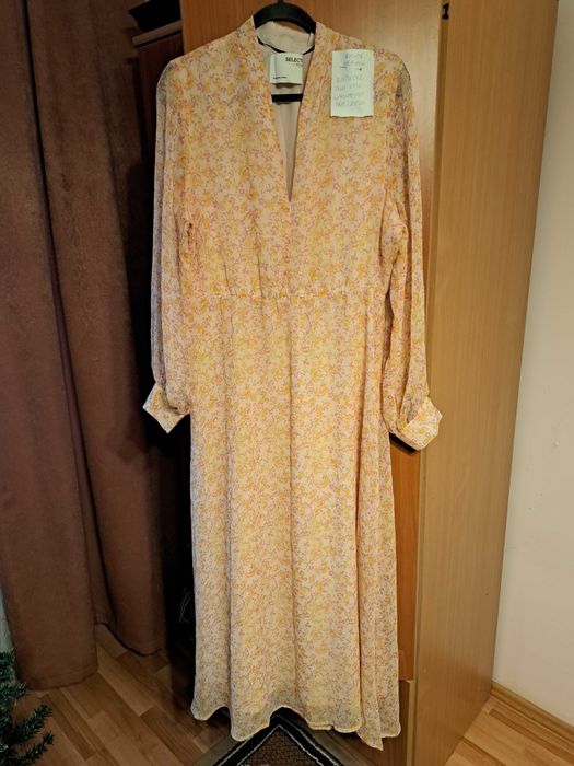 Vând încălțăminte și îmbrăcăminte pt dama