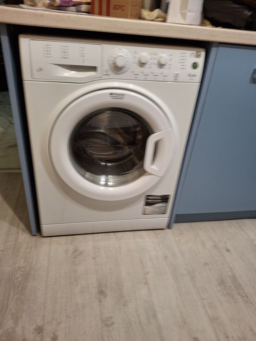 Пералня Аристон хотпойнт