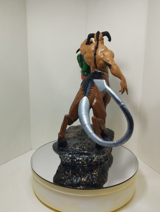 На новый год необычный подарок Фигурка Motaro Mortal Kombat